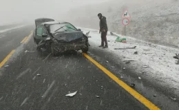 Ardahan’da İki Otomobil Çarpıştı: 8 Yaralı