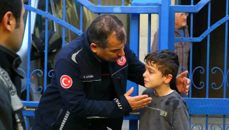 Antalya’da Yangın: Küçük Çocuk ve Ablası Panik İçinde